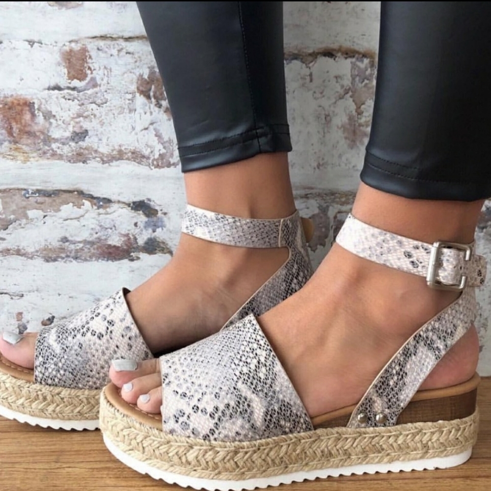 Snake print espadrille sandal